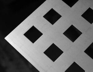 Chapas perforadas cuadradas